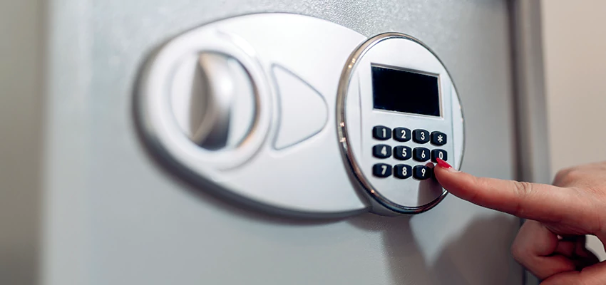 Jewelry Safe Cracking in Kerman, California